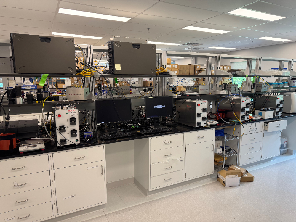 Image of Thermo HyPerforma G3LAB 8 Station BioReactor System